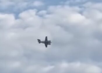 Pilot Arrested After Threatening to Crash Plane into Mississippi Walmart