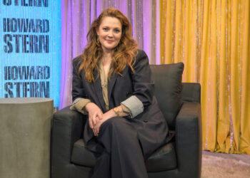 Drew Barrymore Recalls Thinking E.T. Was Real When Shooting the Movie as a Child