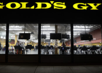 Owner of Gold’s Gym Believed to Be Dead in Costa Rican Plane Crash