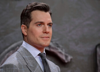 Fans React to Henry Cavill Confirming Return as Superman
