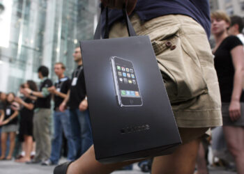Here’s How Much an Unopened First-Generation iPhone Sold for at Auction