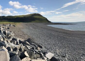 Cocaine Worth £90m Discovered By Dog Walker On Welsh Beach