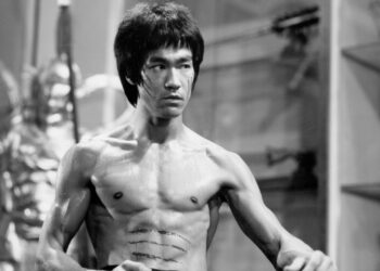 Bruce Lee May Have Died From ‘Excessive Water Intake,’ Researchers Hypothesize