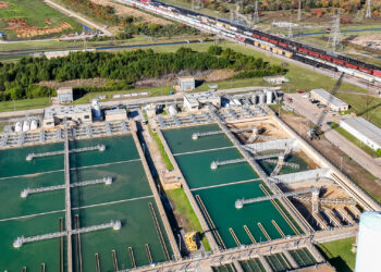 Houston Tells Residents to Boil Water After Plant Outage Makes it Unsafe to Consume