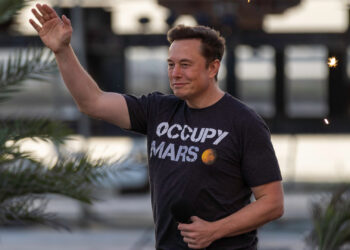 Elon Musk Sells Off Over $3.5 Billion of Tesla Stock