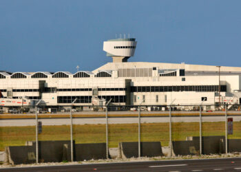 Video Shows Woman Throw Computer at Miami Airport Airline Agent