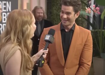 Andrew Garfield’s Flirty Red Carpet Interview With Comedian Goes Viral