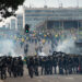 At Least 1,200 Arrested in Brazil’s Anti-Democracy Riots, Video Shows People Storming Government Buildings :heavy_c