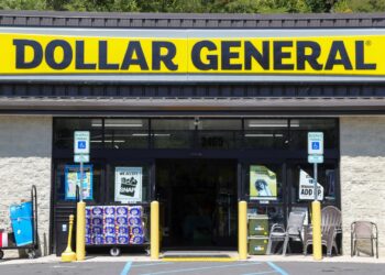 Dollar General Employees Arrested for Allegedly Lowering Prices, Costing Store Over $6,000