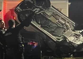 Driver of Allegedly Stolen Car Goes Over Embankment, Crashes Into House and Another Vehicle