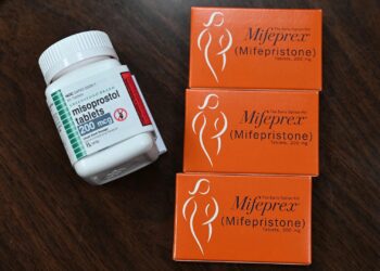 12 U.S. States Sue FDA Over Abortion Pill Restrictions