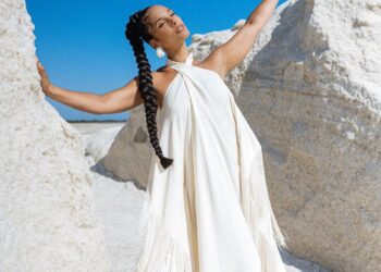 Alicia Keys & Lucky Daye Share “Stay” Video