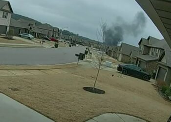 2 Dead After Black Hawk Helicopter Crash Near Alabama Highway Caught on Video