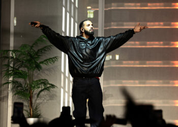 Drake Records Tribute Video Dedicated to LeBron James for Breaking NBA All-Time Points Record