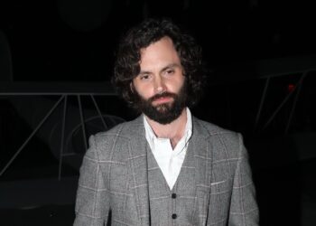 Penn Badgley Says He Lost ‘Breaking Bad’ Role to Aaron Paul