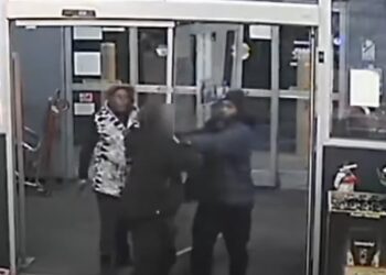 Grocery Store Manager Shot in Face After Dispute With Customer Over Gravy