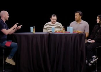 Watch FaZe Kalei, Berleezy, and Camera Guy Bill Eat Hot Wings While Playing Apex Legends: Revelry