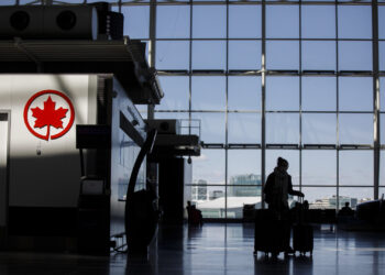Air Canada To Begin Experimenting With AI Phone Agents for Flight Delays