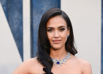 Jessica Alba Recalls Relying on ‘Masculine Energy’ to Defend Against a ‘Lot of Predators’ as Young Actress