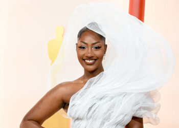 Tems Wore an Eye-Catching Dress to the Oscars and People Have Thoughts