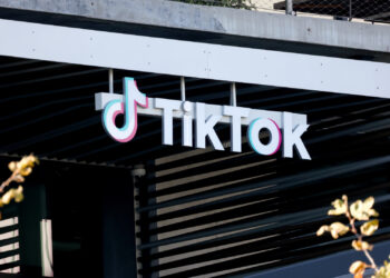 TikTok to Launch 60-Minute Daily Screen Time Limit for Users Under 18