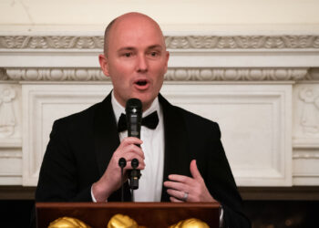 Utah Governor Signs New Law Setting Social Media Curfew for Children