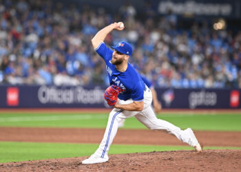 Toronto Blue Jays Pitcher Upset About Flight Attendant Asking His Pregnant Wife to Clean Up Their Kids’ Mess