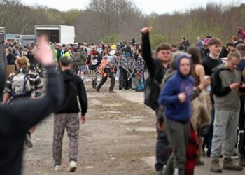 Illegal ‘EggTek’ Rave In South Wales Leaves Four People Hospitalised