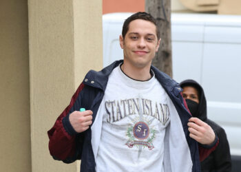 Video Shows Pete Davidson Pushing Overzealous Man After Knicks Game