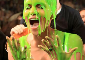 Drake & SZA Connect For “Slime You Out” Single