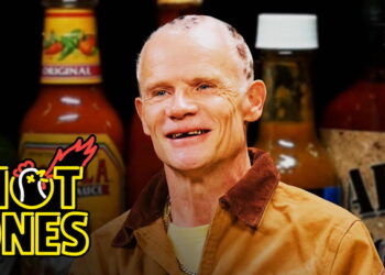 Flea Is Red Hot While Eating Spicy Wings | Hot Ones