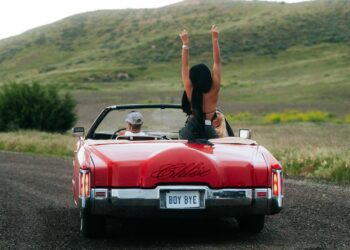 Chlöe Drops “Boy Bye” Single