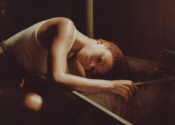 Ravyn Lenae Shares “Love Me Not,” “Love Is Blind” Singles